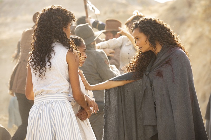 Maeve says goodbye to her daughter and her doppelganger.